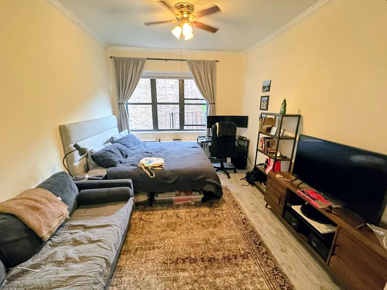 403 E 73rd St #3B — Photo 3