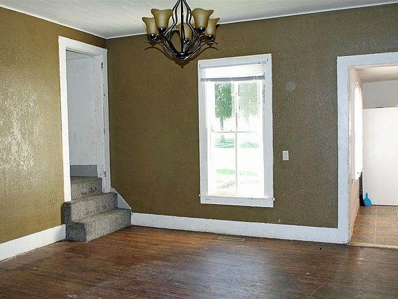 4th image of 203 E Superior St