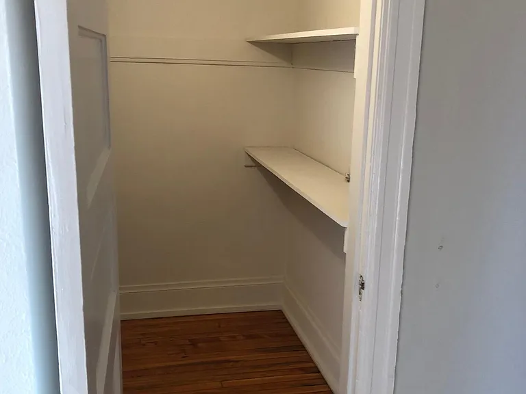 37 W Maple Ave — Photo 11