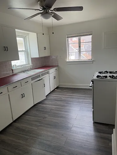 457 Parker Ave #3 Photo 1
