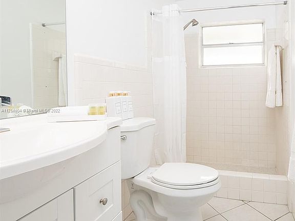 4th image of 2738 NE 29th St #0