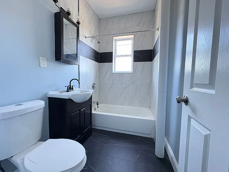 6 N 21st St #35 — Photo 5