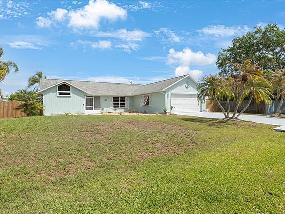3rd image of 814 Floraland Avenue