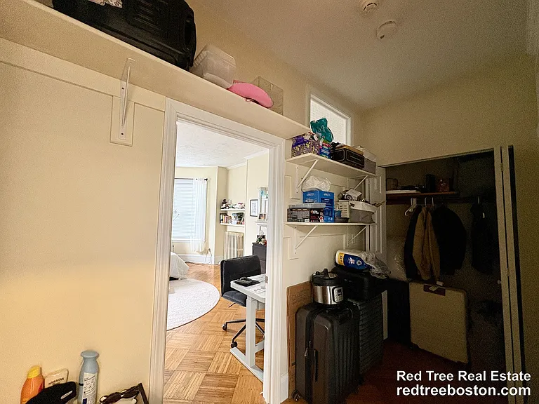 914 Beacon St #4 — Photo 10