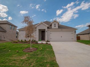 1005 Verde Valley Ln, Crowley, TX 76036