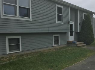 35 Tamarack Dr, Amherst, MA 01002