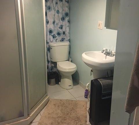 3rd image of 1526 W Augusta Blvd #B
