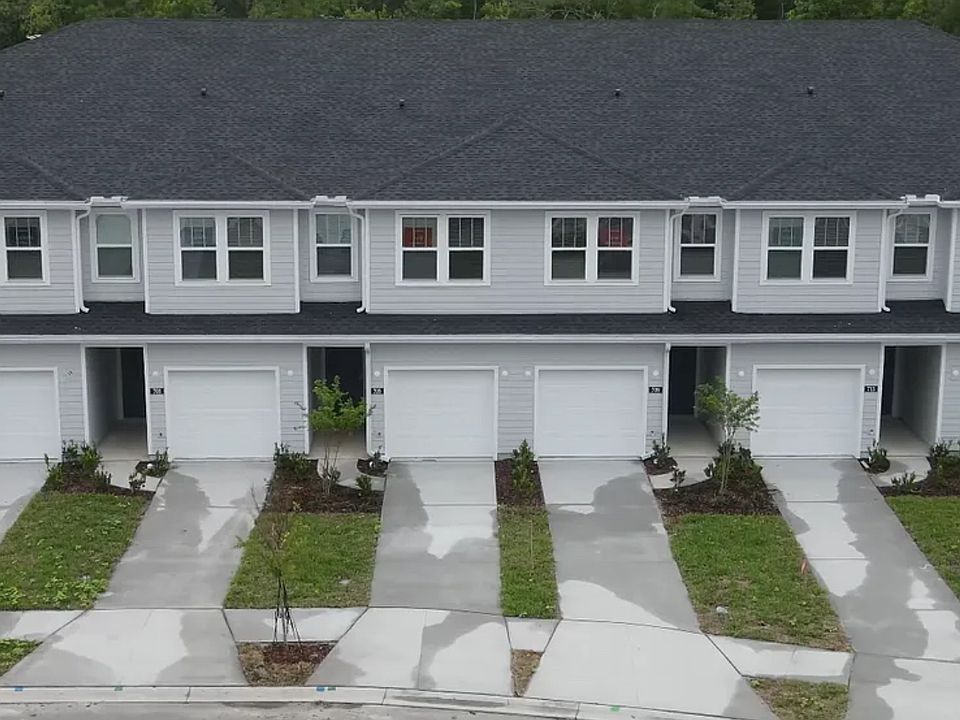 1st image of 709 Holly Lakes Dr