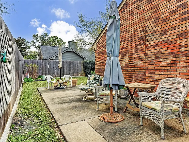 10022 Cabin Creek Dr — Photo 4