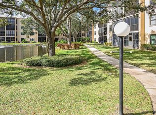 635 30th Ave W APT F105, Bradenton, FL 34205