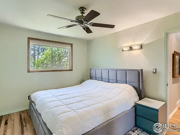 1310 Claremont Dr — Photo 12