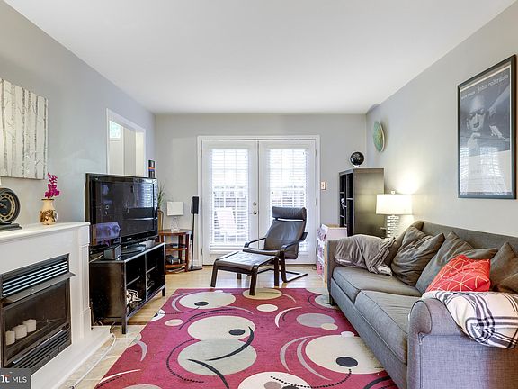 4th image of 2912 Cantania Pl