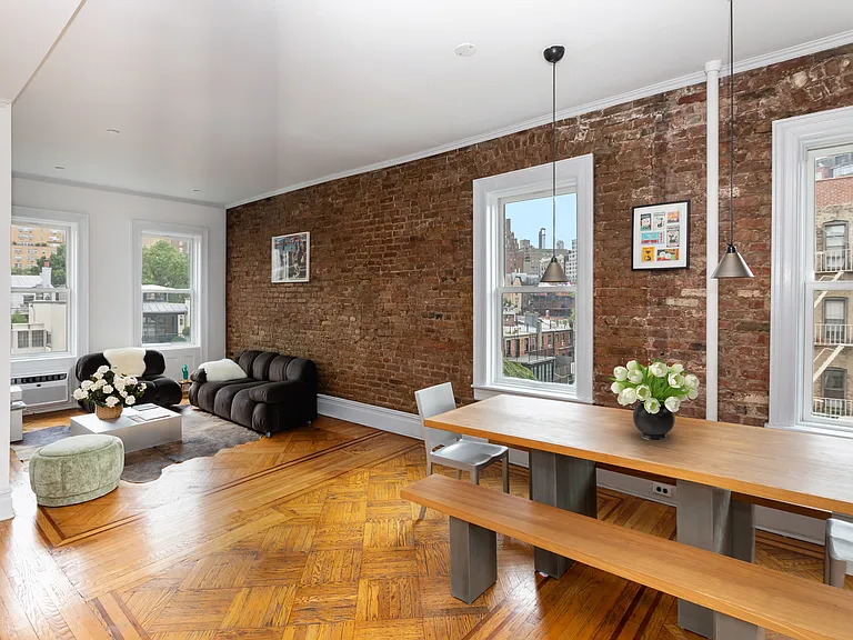 237 W 11th St #5C — Photo 1