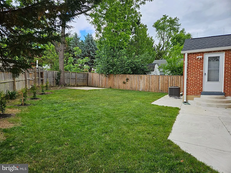 11102 Bucknell Dr — Photo 14