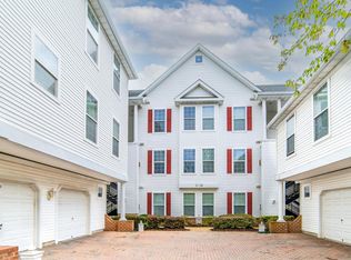 Hollington At Th, Owings Mills, MD 21117