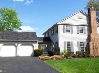 10029 Dellcastle Rd, Montgomery Village, MD 20886