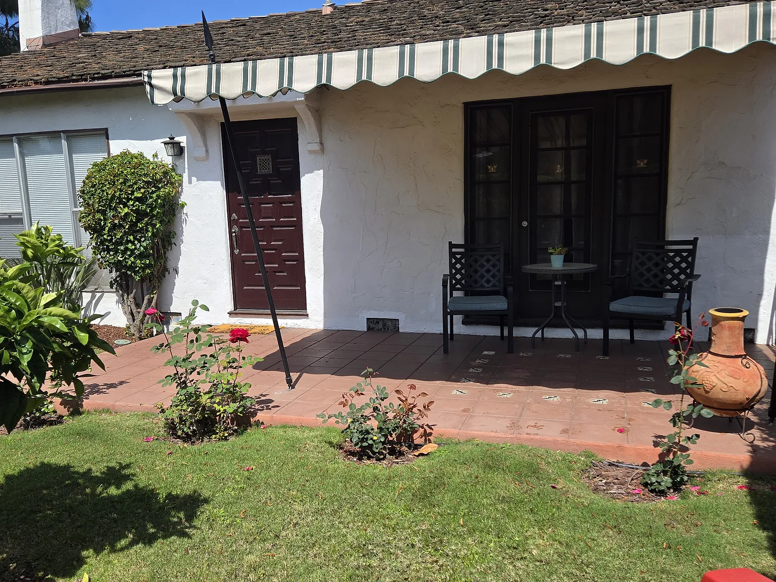2 bed, 886 sqft, $5,000 — Photo 2