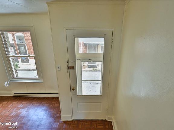 5th image of 1620 Utica St