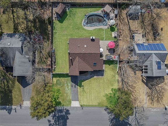 3rd image of 4 Gravin St