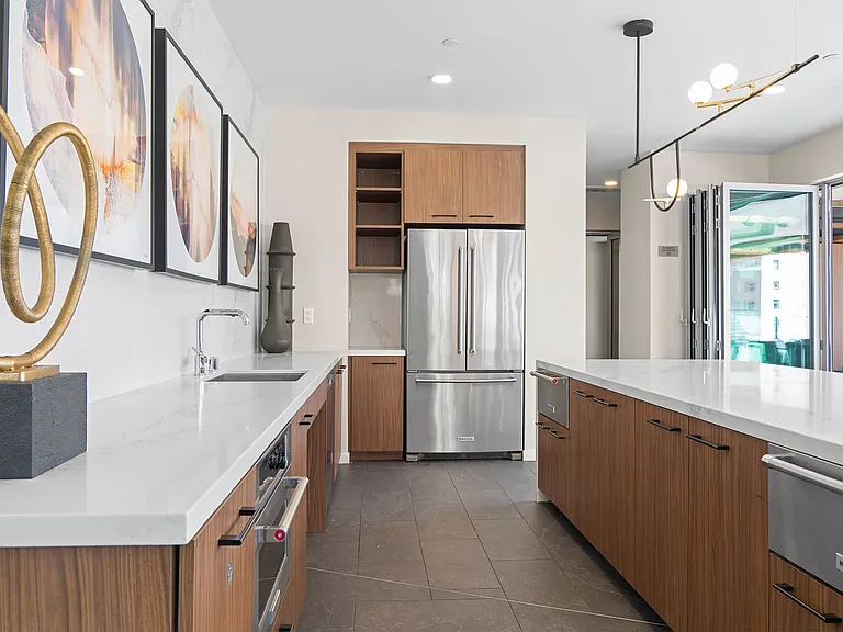 Residences at Lake Merritt — Photo 5