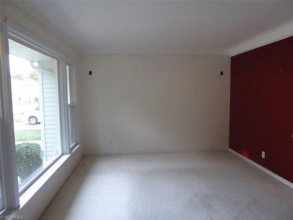 4th image of 436 E 255th St