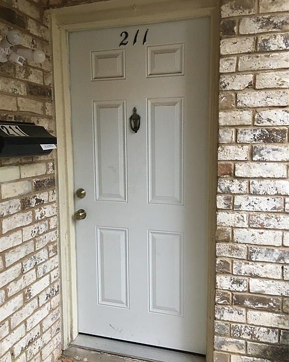 1st image of 211 Trellis Pl #211