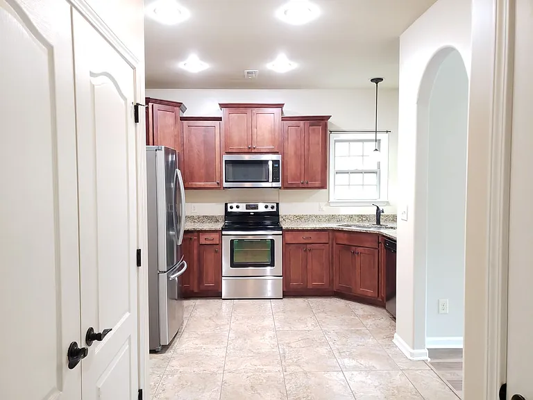 1394 Raven Rd — Photo 8