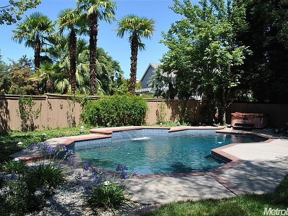 2nd image of 11931 Silver Cliff Way