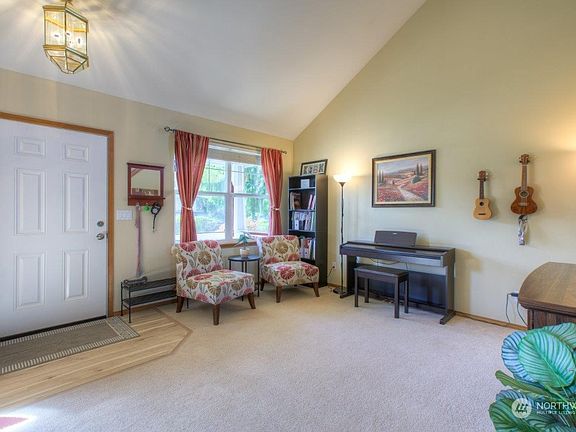 5th image of 6223 Perry Avenue SE