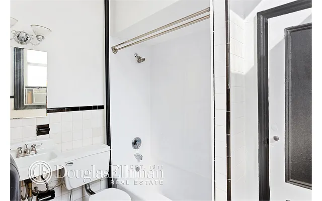 Rented by Douglas Elliman | media 14