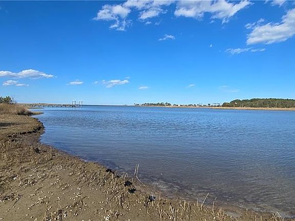 4th image of 10 Haven Beach Rd