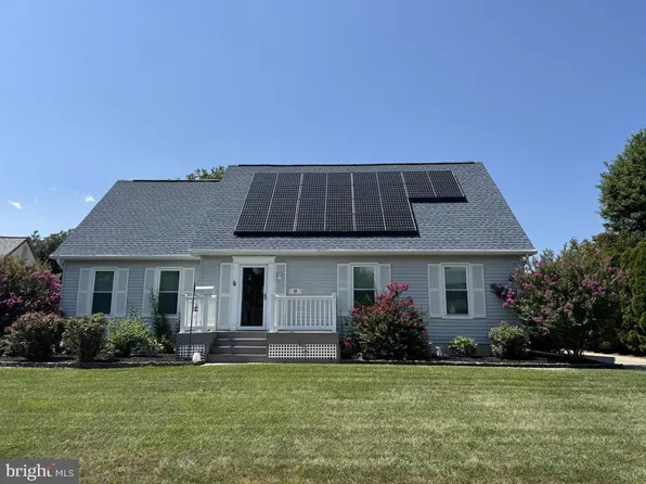22 Lail St, Woodstown, NJ 08098