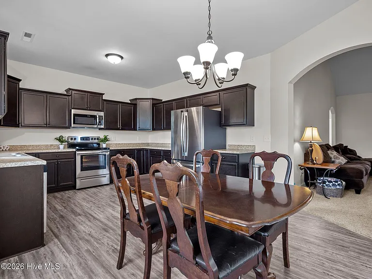 251 Breakwater Dr — Photo 18