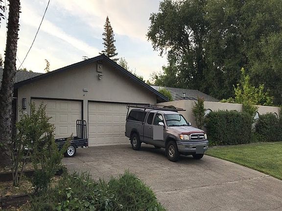 3rd image of 8457 Sunset Ave