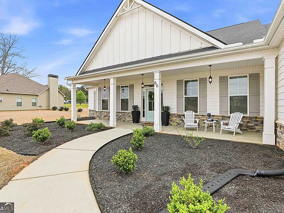3rd image of 66 Chapman Farm Rd