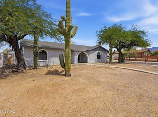 8001 N Firethorn Ave, Tucson, AZ 85741