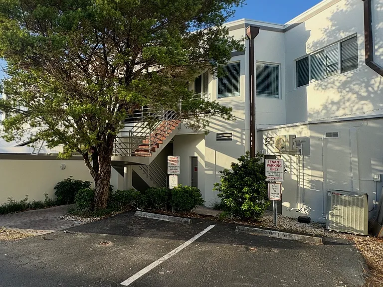 1 SW Osceola St #9 — Photo 20