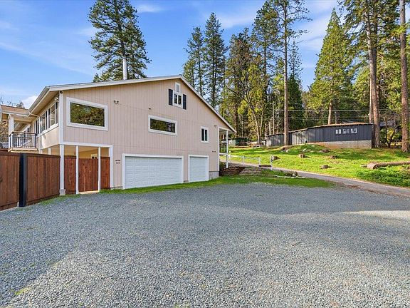 3rd image of 549 Glenwood Rd