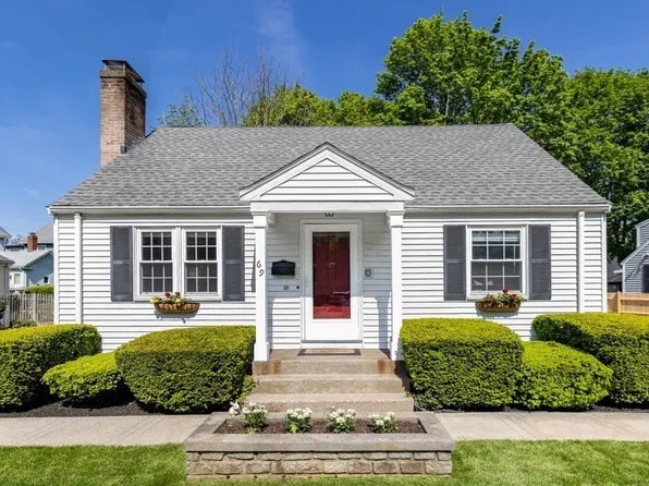 69 Mystic Ave, Melrose, MA 02176