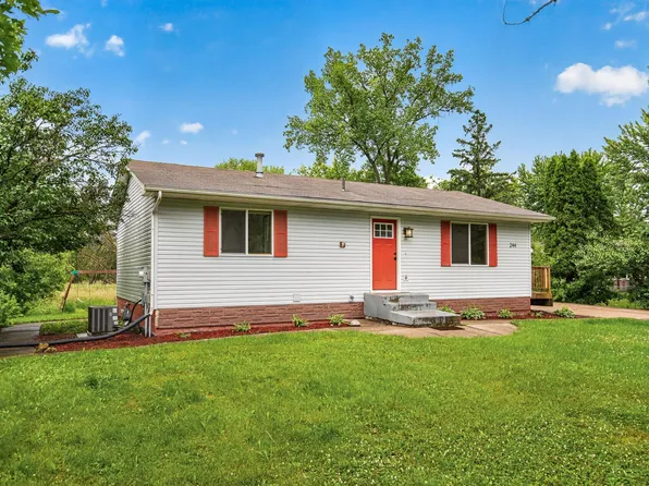 244 5th St NW, Forest Lake, MN 55025