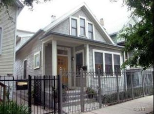 1722 W Wellington Ave, Chicago, IL 60657