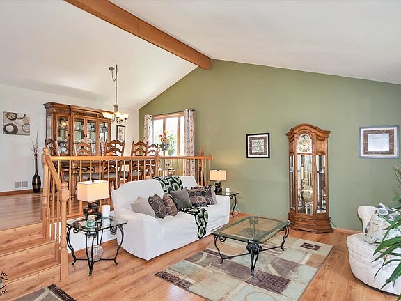 5th image of 18817 Creekview Ln