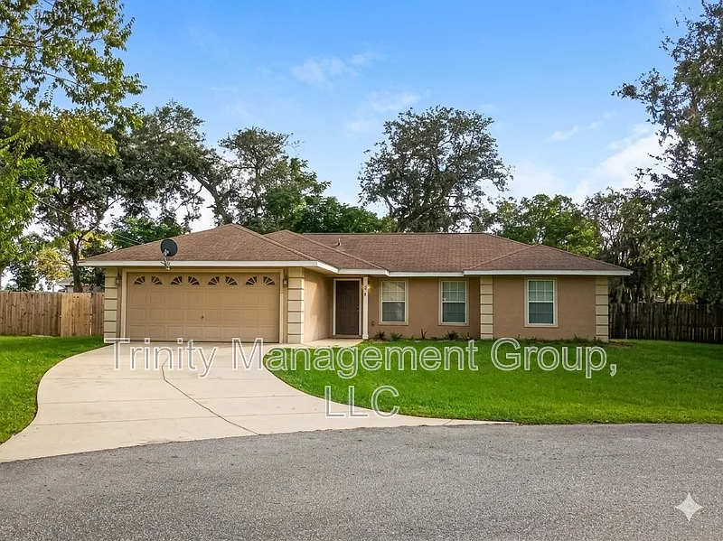 3 bed, 2.0 bath, 1323 sqft, $1,649 — Photo 1