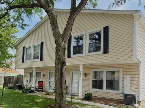 2171 N Heather Ln, Palatine, IL 60074