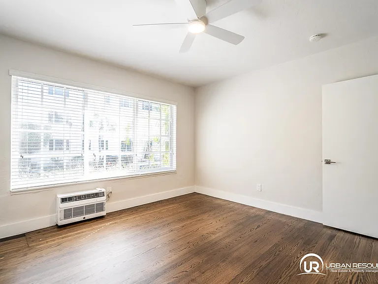 2420 Flamingo Dr #1 — Photo 28