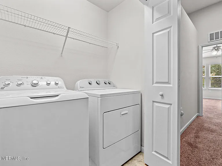 6791 Roundleaf Dr — Photo 24