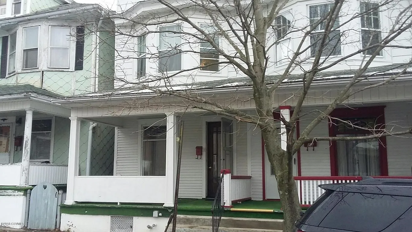 17 Eagle Ave photo 1