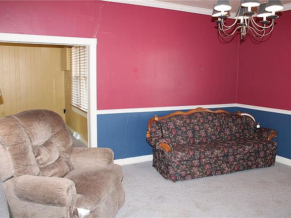 3rd image of 303 N Labette St