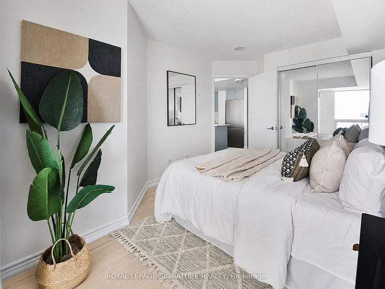 231 Fort York Blvd #1102 — Photo 8