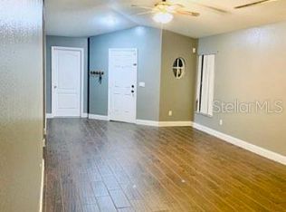1018 Harvest Moon Dr, Seffner, FL 33584